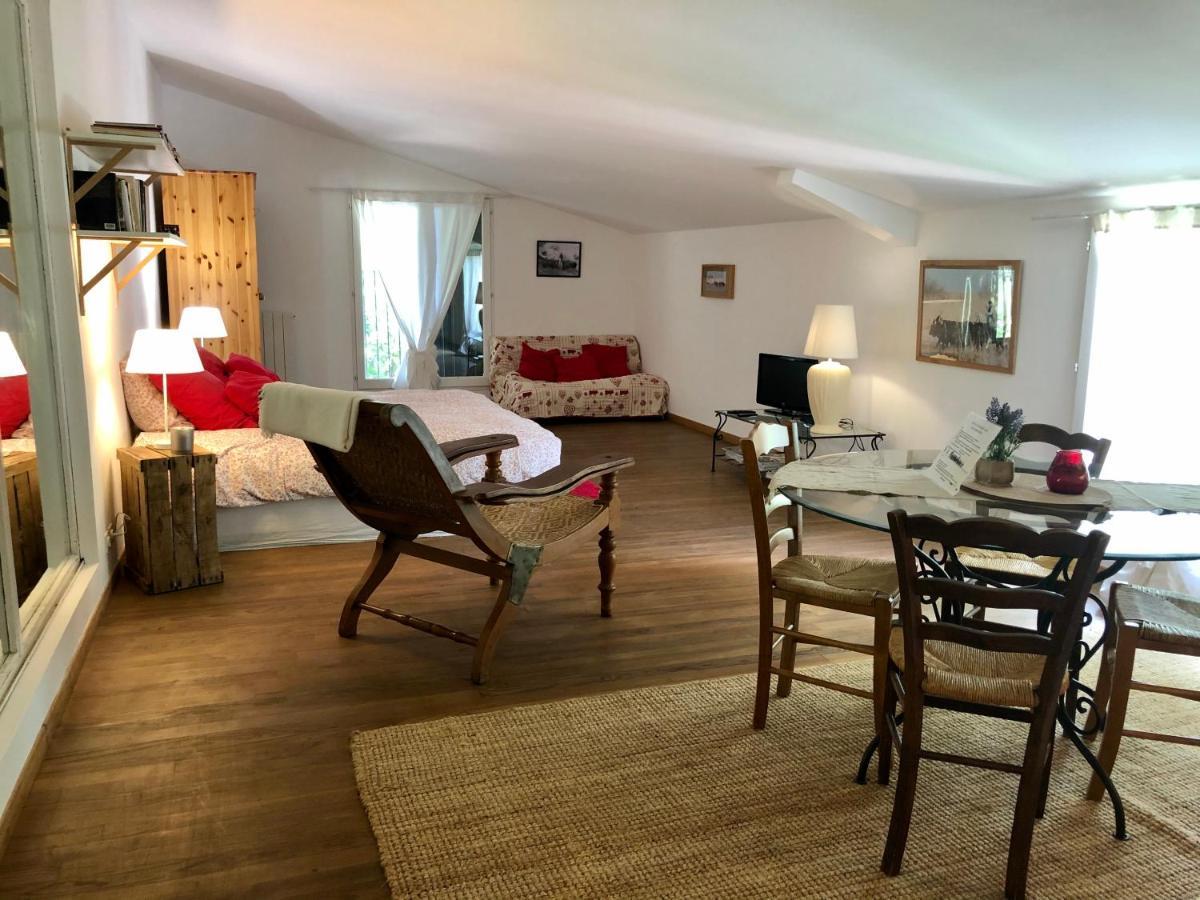 Mas Du Pont De Laute Villa Le Cailar Екстериор снимка