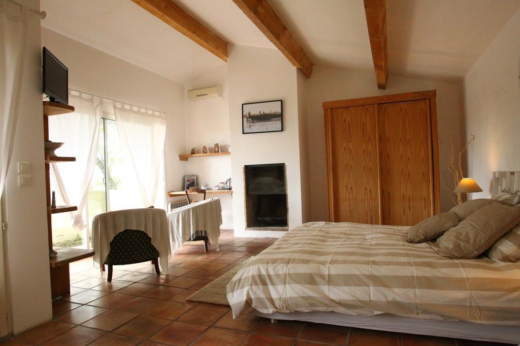 Mas Du Pont De Laute Villa Le Cailar Екстериор снимка